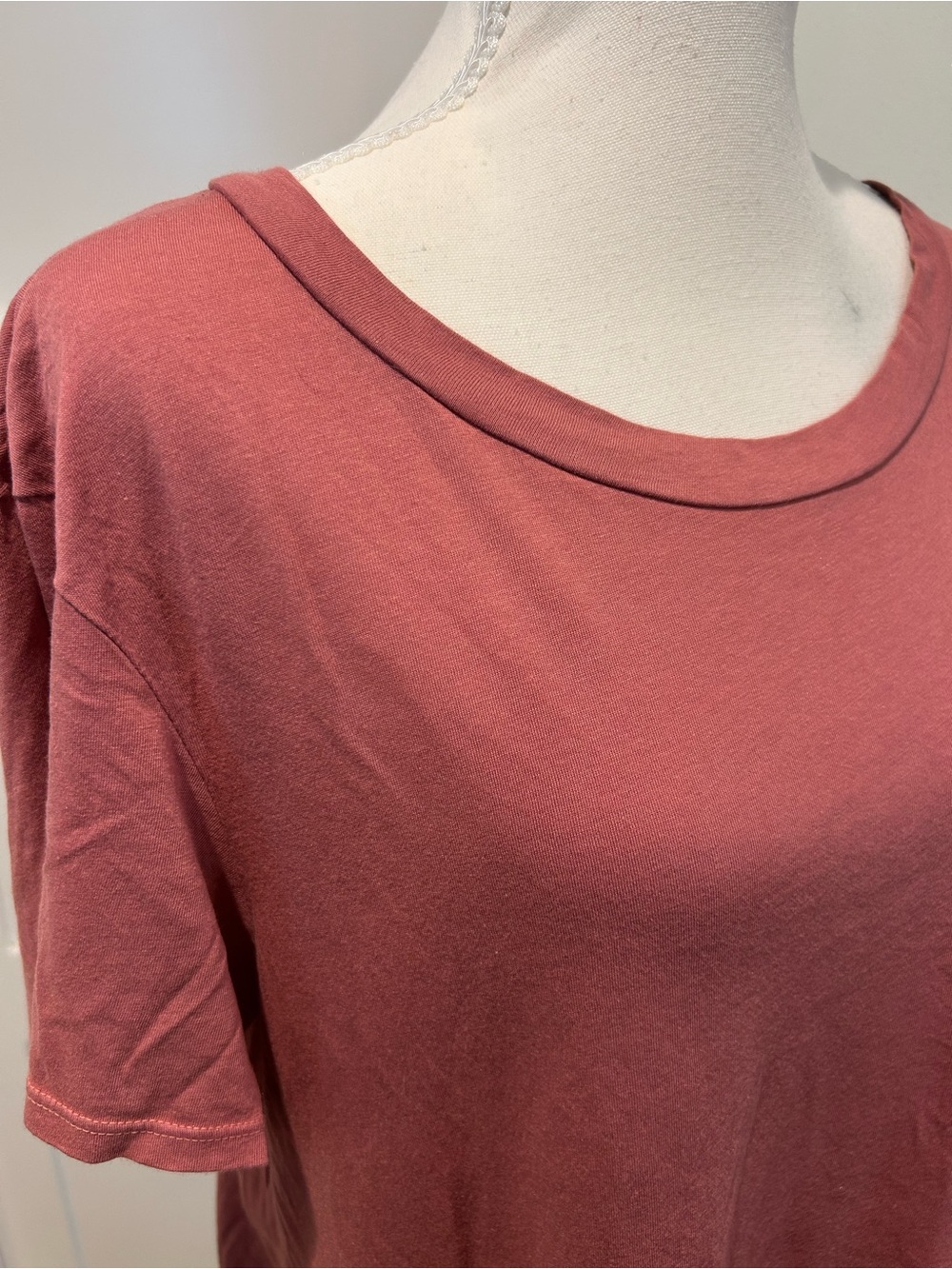 Michael Stars One Size Cropped Tee - Picture 2 of 7